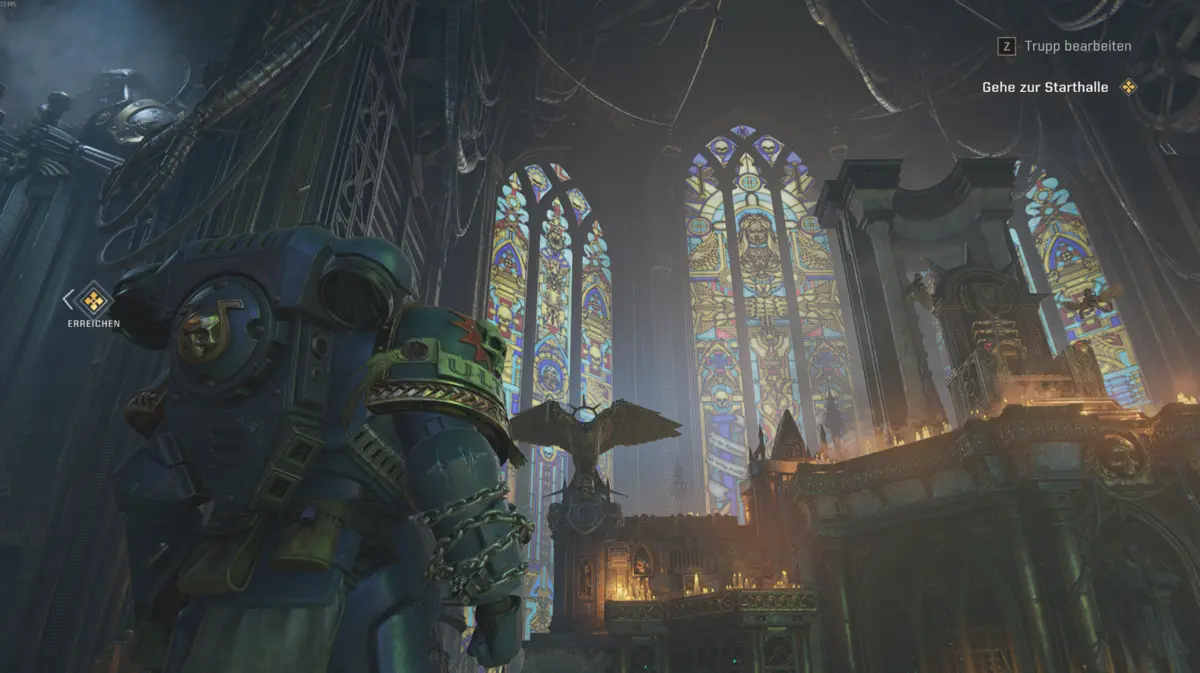 Kathedrale mit Buntglasfenstern auf dem Schlachtkreuzer in Space Marine 2